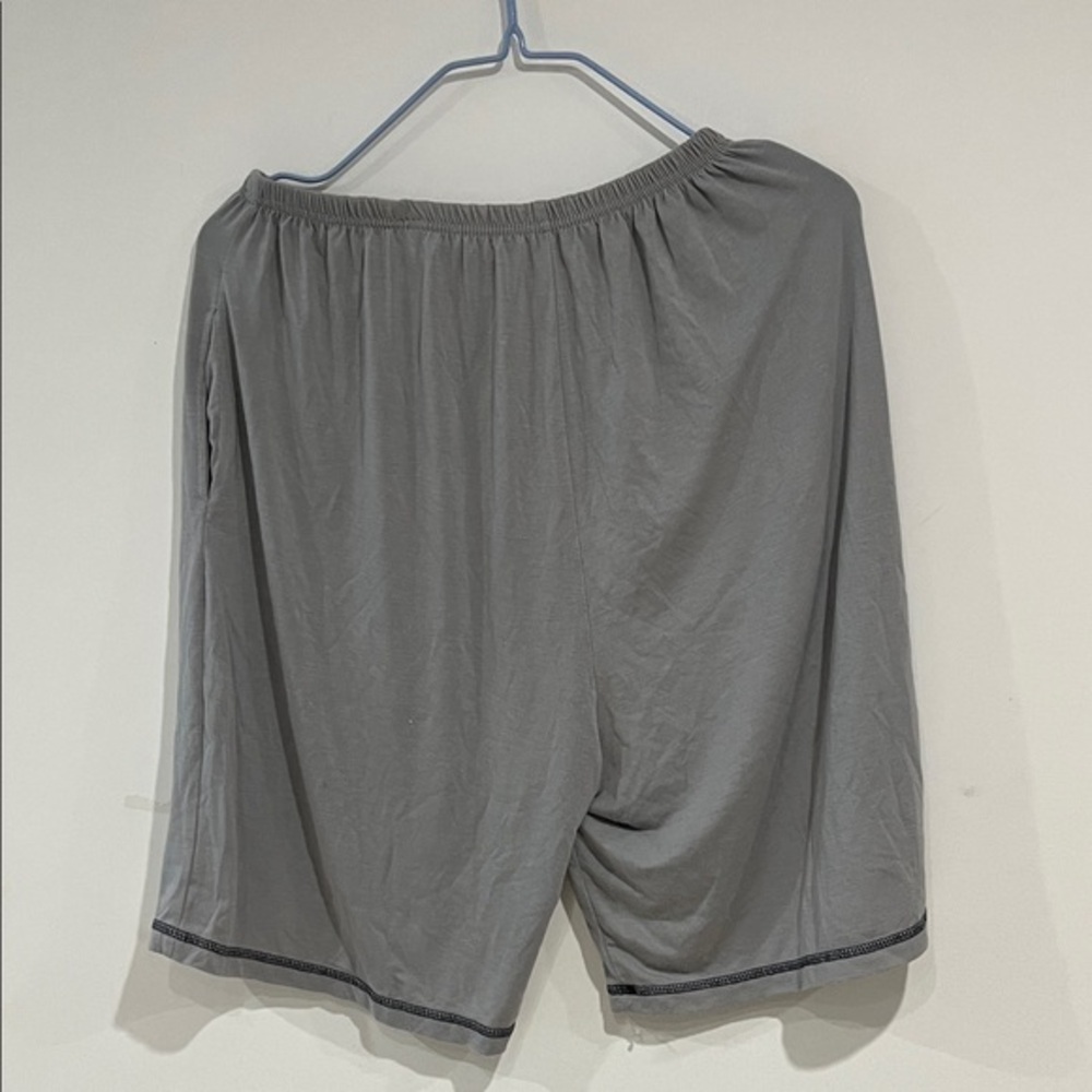 Men's Grey Elastic-Waist Performance Shorts